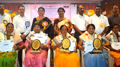 World Aids Day: ಏಡ್ಸ್ ನಿಯಂತ್ರಣಕ್ಕೆ ಜಾಗೃತಿ ಅತ್ಯಗತ್ಯ  ನ್ಯಾಯಾಧೀಶೆ ಪಸ್ತಾಪೂರ ಸಲಹೆ