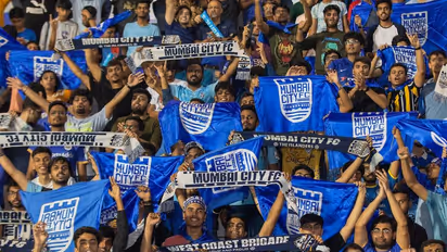ISL 2022-23: 'We were extremely emotional' - Mumbai City FC fans on play returning to home turf