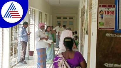 Chamarajanagar: ಸಬ್‌ ರಿಜಿಸ್ಟರ್‌ ಕಚೇರಿಯಲ್ಲಿ ಮಧ್ಯವರ್ತಿಗಳ ದರ್ಬಾರ್‌