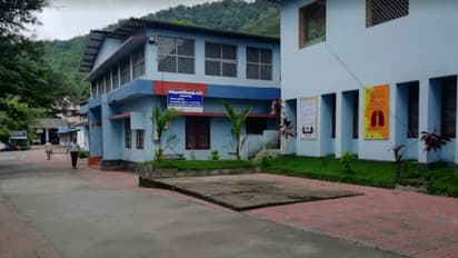 കൂട്ടഅവധിയെടുത്ത അഗളി സാമൂഹികാരോഗ്യ കേന്ദ്രത്തിലെ ഡോക്ടര്മാര്ക്ക് താക്കീത്