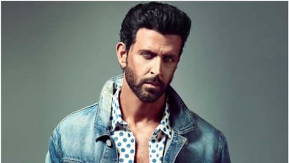 ಸೆಲ್ಫಿ ಕೇಳಿದ ಅಭಿಮಾನಿಯನ್ನು ತಳ್ಳಿದ ಹೃತಿಕ್ ರೋಷನ್; ನೆಟ್ಟಿಗರಿಂದ ಸಖತ್ ಕ್ಲಾಸ್