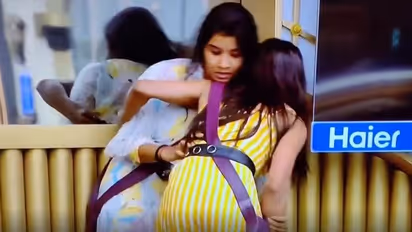 பிக்பாஸ் வீட்டை விட்டு வெளியேறியதும் மகளை சந்தித்த ராபர்ட் மாஸ்டர்! வைரலாகும் புகைப்படம்..! 