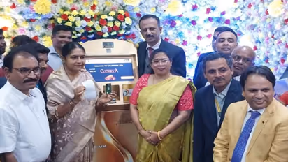 హైదరాబాద్లో గోల్డ్ ఏటీఎం.. బంగారం విత్ డ్రా చేసుకోవచ్చు.. దేశంలోనే తొలిసారిగా..