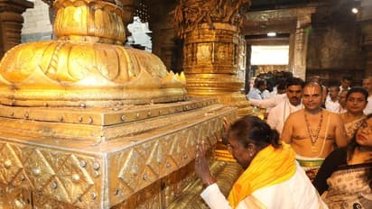 दक्षिण की यात्रा पर राष्ट्रपति द्रौपदी मुर्मू: तेलंगाना में 5 दिनों तक हाईअलर्ट, भारी मात्रा में फोर्स तैनात