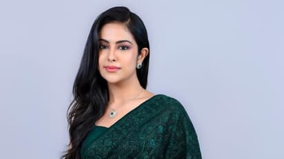 గ్రీన్‌ శారీలో అవిగా గోర్ హాట్‌నెస్‌ ఓవర్‌ లోడ్‌..చిన్నారి పెళ్లి కూతురు చీర అందాలు చూస్తే పిచ్చెక్కుతుంది..