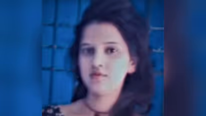 അമിത വേ​ഗതയില്ലെത്തിയ ആഡംബര കാർ സ്കൂട്ടറിലിടിച്ച് റോഡിലൂടെ വലിച്ചിഴച്ചു, 24കാരിക്ക് ദാരുണാന്ത്യം