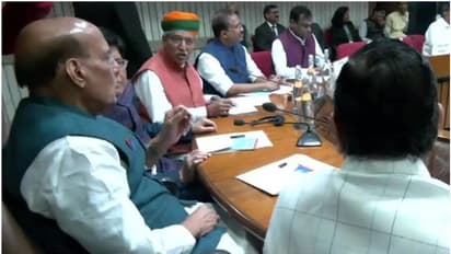 ശൈത്യകാല സമ്മേളനം: ക്രിസ്മസ് ആഘോഷ ദിവസങ്ങൾ പരിഗണിക്കണമെന്ന് കോൺഗ്രസ്; മറുപടിയുമായി പാർലമെന്ററികാര്യ മന്ത്രി