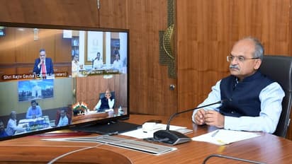 ముంచుకొస్తున్న ‘మాండూస్’ ... అప్రమత్తమైన యంత్రాంగం, కంట్రోల్ రూమ్లు ఏర్పాట్లు : ఏపీ సీఎస్