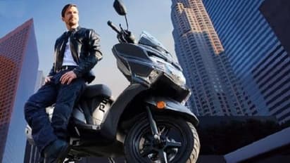 టివిఎస్ కి పోటీగా సుజుకి కొత్త స్కూటర్.. పెద్ద విల్స్, లేటెస్ట్ బెస్ట్ ఫీచర్స్ తో వచ్చేస్తుంది..