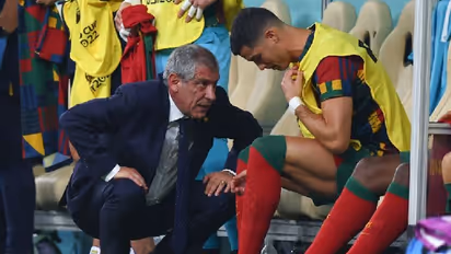 സാന്റോസിന് ഖേദിക്കാം! റോണോയെ ബെഞ്ചിലിരുത്തിയതിന് 'എട്ടിന്റെ പണി' വരുന്നു, ഇനി വേണ്ടത് ഒരേയൊരു 'യെസ്' മാത്രം