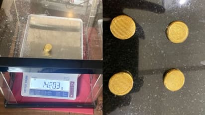 നെടുമ്പാശേരിയിൽ സ്വർണം പിടികൂടി,കൊടുങ്ങല്ലൂർ സ്വദേശി ഷെഫീർ പിടിയിൽ