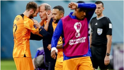 അര്ജന്റീനയ്ക്കെതിരായ ക്വാര്ട്ടര് മത്സരത്തില് ഡിഫിബ്രിലേറ്ററുമായി കളിക്കാൻ ഡച്ച് താരത്തിന് അനുമതി