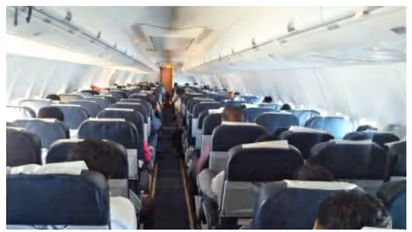 യാത്രക്കാര്ക്ക് നഷ്ടപരിഹാരമായി നല്കിയത് 128 കോടി രൂപ; വെളിപ്പെടുത്തി വ്യോമയാന അധികൃതര്