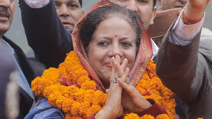 Himachal CM race: Show of strength by Pratibha Singh's supporters, blocks Bhupesh Baghel's carcade