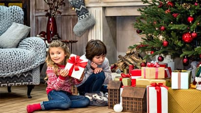 கிறிஸ்துமஸ் பண்டிகை அன்று மற்றவருக்கு பரிசாக கொடுக்கக்கூடாத பொருட்கள்- இதோ..!!