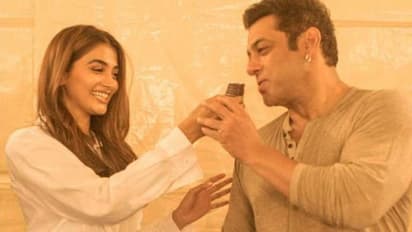 സൽമാനും പൂജ ഹെഗ്ഡെയും തമ്മില് ഡേറ്റിംഗിലോ?; സോഷ്യല് മീഡിയയില് അഭ്യൂഹം.!