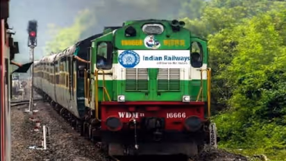 Railway Job Scam: ರೈಲ್ವೇಯಲ್ಲಿ ಕೆಲಸ ಕೊಡಿಸುವುದಾಗಿ 28 ನಿರುದ್ಯೋಗಿ ಯುವಕರಿಗೆ ವಂಚನೆ, 2.5 ಕೋಟಿ ರೂ ಪಂಗನಾಮ!