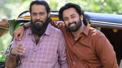 'ഇതൊക്കെ കേട്ട് അമ്മ കരഞ്ഞു, എല്ലാം മറന്ന് ഇനി മുന്നോട്ട് പോകാൻ കഴിയില്ല'; ഉണ്ണി മുകുന്ദന്