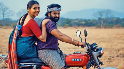 'कांतारा' देखने पहुंचा कपल, लेकिन हिजाब में लड़की को देखते ही मच गया बवाल