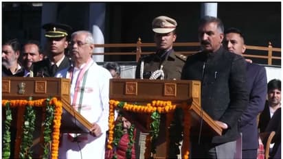 இமாச்சல பிரதேச முதல்வராக பதவியேற்றார் சுக்விந்தர் சிங் சுகு.. ராகுல் காந்தி, பிரியங்கா காந்தி பங்கேற்பு !