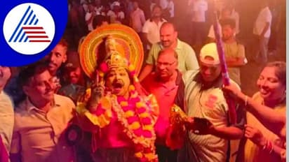 ಕಾಂತರಾ ಎಫೆಕ್ಟ್: ದೈವದ ಚದ್ಮವೇಷ, ಆರಾಧಕರ ವಿರೋಧ