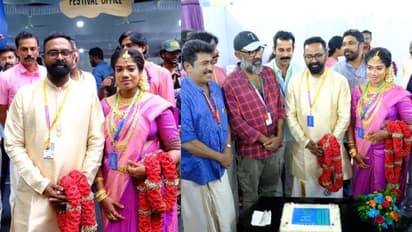 വിവാഹ വേദിയിൽ നിന്നും വലത് കാല് വെച്ച് ഐഎഫ്എഫ്കെയിലേക്ക് !