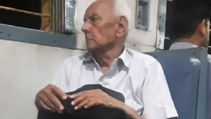 ರೈಲಿನಲ್ಲಿ ಬಾಲಿವುಡ್ ಹಾಡು ಗುನುಗಿದ ವೃದ್ಧ: ನೆಟ್ಟಿಗರ ಮನಗೆದ್ದ ವಿಡಿಯೋ..!