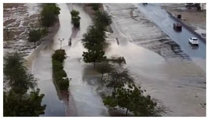 ഒമാന്റെ വിവിധ ഭാഗങ്ങളില് കനത്ത മഴയും ഇടിമിന്നലും