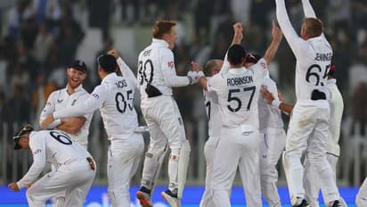22 ఏండ్ల తర్వాత పా‌క్‌లో ఇంగ్లాండ్‌కు టెస్టు సిరీస్ విజయం.. మళ్లీ విజయం ముంగిట బొక్క బోర్ల పడ్డ బాబర్ సేన