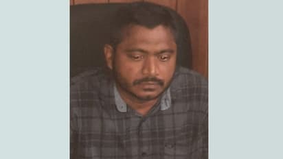 ഏലപ്പാറ പഞ്ചായത്ത് സെക്രട്ടറി 10000 രൂപ കൈക്കൂലി വാങ്ങുന്നതിടെ പിടിയിൽ