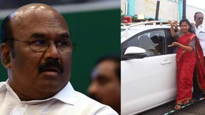 தொங்கிக்கொண்டு செல்லும் தொங்கல் மேயர் பிரியா.. திமுக அரசுக்கு எதிராக எகிறும் ஜெயக்குமார்..!