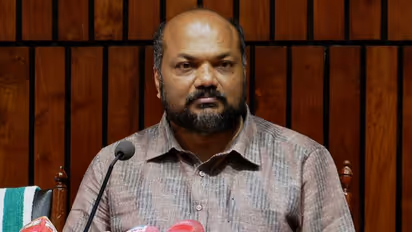 പണിമുടക്ക് അവസാന സമരമാർഗം, ചില തെറ്റായ പ്രവണതകൾ കെഎംഎംഎൽ തൊഴിലാളികൾക്കിടയിലുണ്ടെന്ന് മന്ത്രി പി രാജീവ്