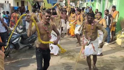 கோவையில் கோலகலமாக நடைபெற்ற அம்மன் கோயில் திருவிழா... சட்டையால் அடித்துக்கொண்டு பக்தர்கள் நேர்த்திக்கடன்!!