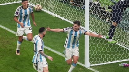 ഇരട്ട ഗോളുമായി ആല്വാരസ് ഇരച്ചെത്തി, റെക്കോര്ഡ്; ഗോൾഡൻ ബൂട്ട് പോരാട്ടം കടുത്തു