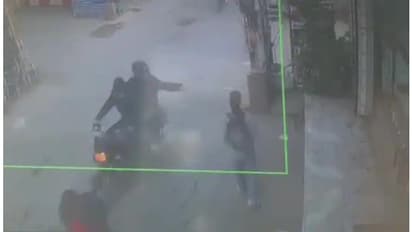 Acid Attack in Delhi:டெல்லி ஆசிட் வீச்சு:ஆன்லைனில் ஆசிட் வாங்கிய இளைஞர்கள்! பிளிப்கார்ட், அமேசானுக்கு நோட்டீஸ்