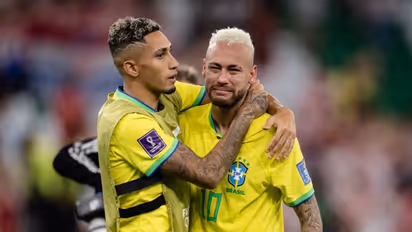 Brazil great Ronaldo advises Neymar on how to cope with shock Qatar World Cup 2022 exit