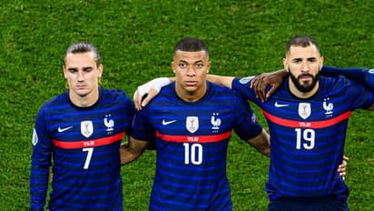 അര്ജന്റീനക്കെതിരായ ലോകകപ്പ് ഫൈനലില് കരീം ബെന്സേമ ഇറങ്ങുമോ, ഒന്നും പറയാതെ ദെഷാം