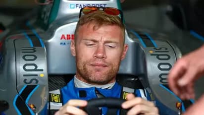 மோசமான கார் விபத்தில் சிக்கிய ஃப்ளிண்டாஃப்.. நல்வாய்ப்பாக உயிர்பிழைத்தார்.. மருத்துவமனையில் தீவிர சிகிச்சை