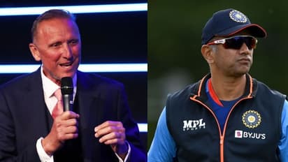 പണ്ട് ചീത്തവിളിച്ചതിന് ദ്രാവിഡിനോട് മാപ്പു പറഞ്ഞ് ഡൊണാള്ഡ്, ഉപാധിയോടെ സ്വീകരിക്കുന്നുവെന്ന് ദ്രാവിഡ്