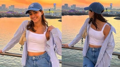 ముందరి అందాలతో.. మురిపిస్తున్న అనన్య పాండే, వెకేషన్  ను ఎంజాయ్ చేస్తోన్న లైగర్ బ్యూటీ. 