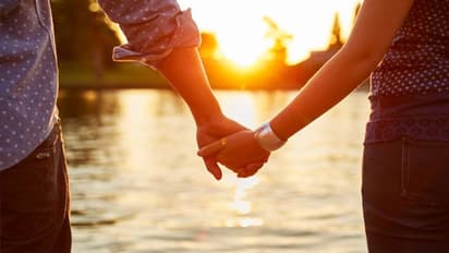 भांजे को हुआ मामी से इश्क, मामा को धोखा देकर 2 बच्चों की मां को लेकर हुआ फरार