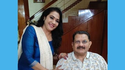 'പ്രിയപ്പെട്ട രേഖയോടൊപ്പം' ; ചിത്രം പങ്കുവച്ച് ജഗതി ശ്രീകുമാര്‍