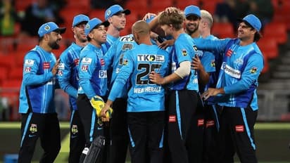 सिडनी थंडर का ब्लंडर: 15 रन पर पूरी टीम OUT, जानें टी20 में कब-कब बने सबसे कम स्कोर