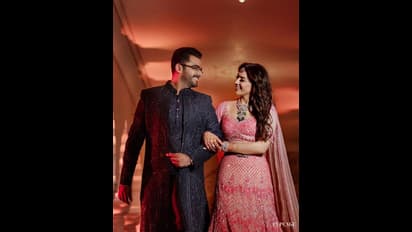 ఎర్ర గులాబీలా విరబూసిన అందంతో హన్సిక.. కొత్త పెళ్లి కూతురు పరువాల హొయలు మైండ్ బ్లోయింగ్ 