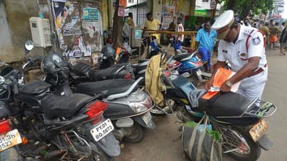 சுற்றுலாப் பயணிகளை குறி வைத்து வசூல் வேட்டை நடத்தும் காவல்துறை - வியாபாரிகள் கண்டனம்