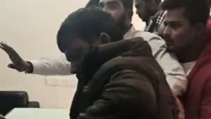 कॉलेज गर्ल को अपने केबिन में बुलाता था प्रिंसिपल, फिर चॉकलेट खिलाकर करता था शर्मनाक कांड