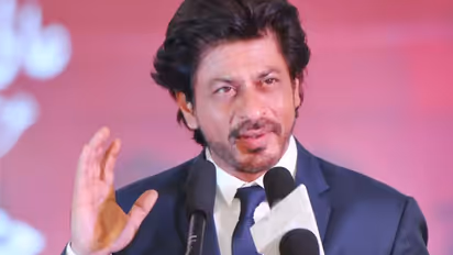 'पठान'विवाद के बीच वायरल हो रहा है शाहरुख खान का 'पाकिस्तान प्रेम'का Video, एक्ट्रेस ने कसा तंज