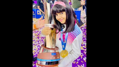 Pro Kabaddi: ಜೈಪುರ ಗೆದ್ದ ಖುಷಿಗೆ ಪತ್ನಿ ಐಶ್ವರ್ಯಾರನ್ನು ಬಿಗಿದಪ್ಪಿ ಸಂಭ್ರಮಿಸಿದ ಅಭಿಷೇಕ್ ಬಚ್ಚನ್ 