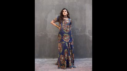 ముట్టుకుంటే కందిపోయే సొగసు, చీరకట్టులో హెబ్బా పటేల్ ఒంపుల వయ్యారాలు అదుర్స్ 