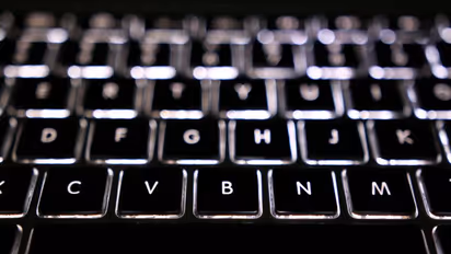 Apple MacBook Air may feature Pro-like screen size, likely to launch in 2023: Report